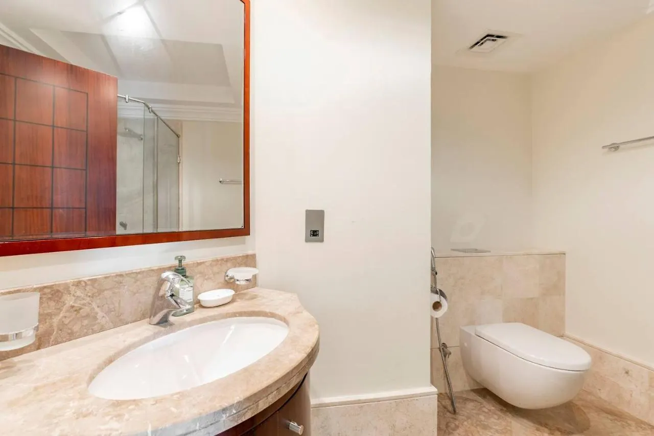 Fully-Equppied Studio With Private Beach And Pool Dubai
