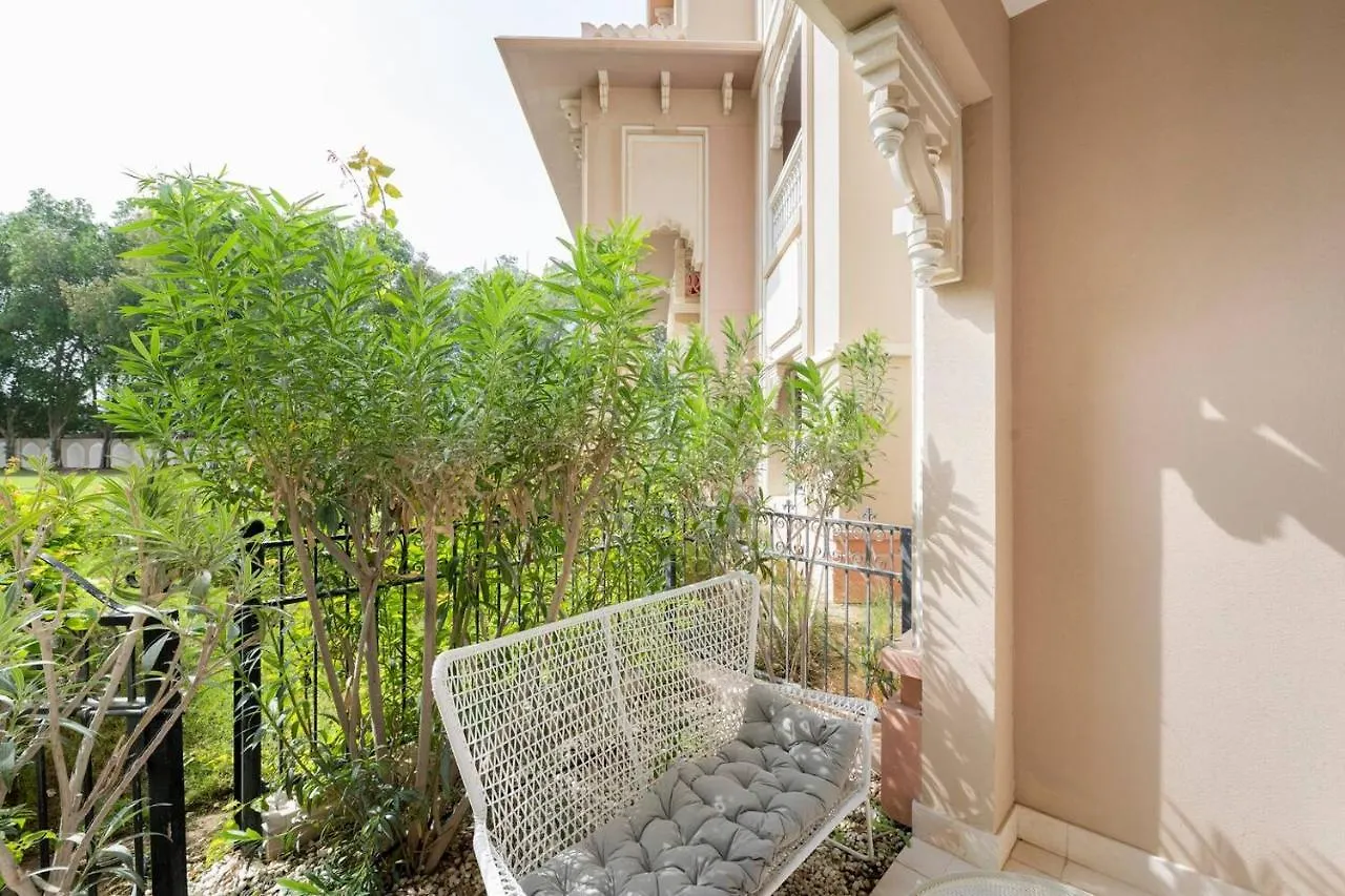 Apartament Fully-Equppied Studio With Private Beach And Pool Dubaj